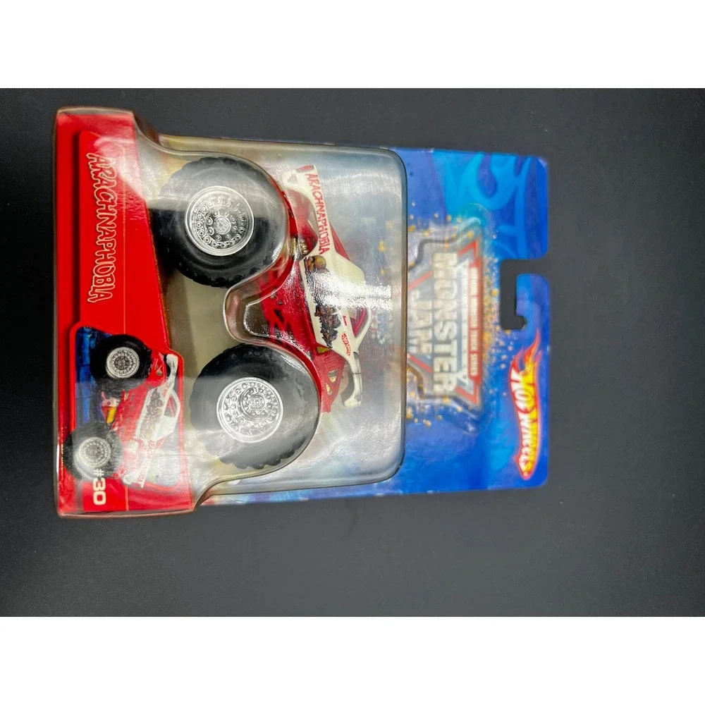 Hot Wheels Monster Jam Arachnaphobia Die-Cast Monster Truck 1:64 Red White 2006
